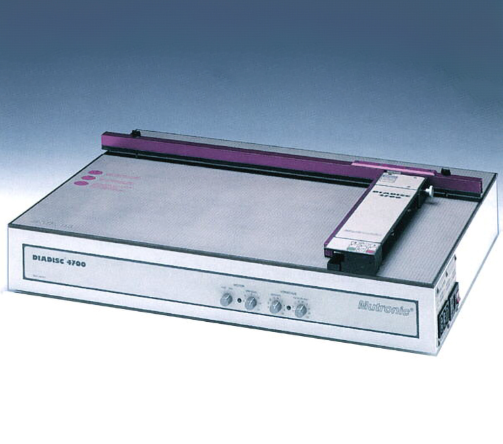德國Mutronic 銑削機(jī)制樣機(jī)，DIADISC 4700，切削機(jī)，切割鋸，切斷據(jù)，制樣機(jī)，臥式鋸床，塑料切削機(jī)，塑料切割機(jī)，塑料鋸床，復(fù)合材料切割機(jī)，大型鋸床切割，實驗室切割機(jī)，實驗室切割鋸，實驗室用小型制樣機(jī)，精密切割機(jī)，精密開槽鋸，精整機(jī)，自動制樣機(jī)，試樣切割機(jī)，試樣鋸切機(jī)，邊緣拋光機(jī)