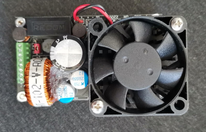 PIEZODRIVE MX200 壓電驅動器，輸出電壓+100 V 至+/-200 V，可用于驅動堆疊致動器，標準壓電致動器，雙線彎曲器，以及需要偏置電壓的三線壓電彎曲器