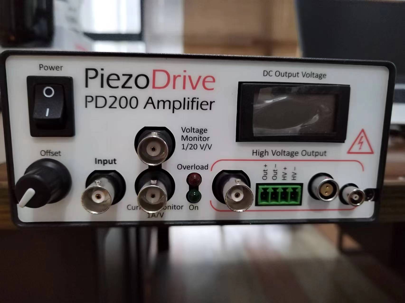 Piezodrive PD200壓電陶瓷驅動器，60W壓電陶瓷驅動電源，適用于電光、超聲波、振動控制、納米定位系統和壓電電機等各種應用