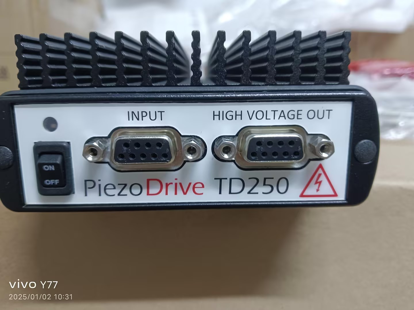 澳大利亞piezodrive td250-6通道250V壓電管驅動放大器，PiezoDrive T250電壓放大器，TD250-SGL壓電管驅動放大器， TD250-INV壓電管驅動放大器