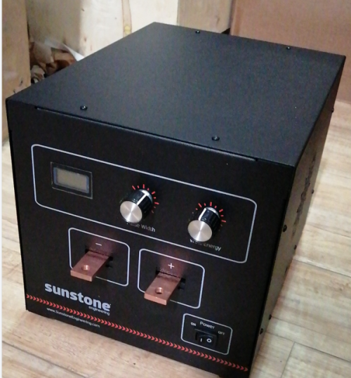 Sunstone CD100SPM 點焊機，電阻焊機，精細點焊機，電阻焊接機，小點焊機，精密點焊機，單脈沖電阻點焊機，精細點焊機，微型電阻焊接機，小型點焊機，手持式焊接機，電容放電點焊機，電阻點焊機，單脈沖電容放電, 提供高達100WS的焊接能量，或低至0.1WS的能量