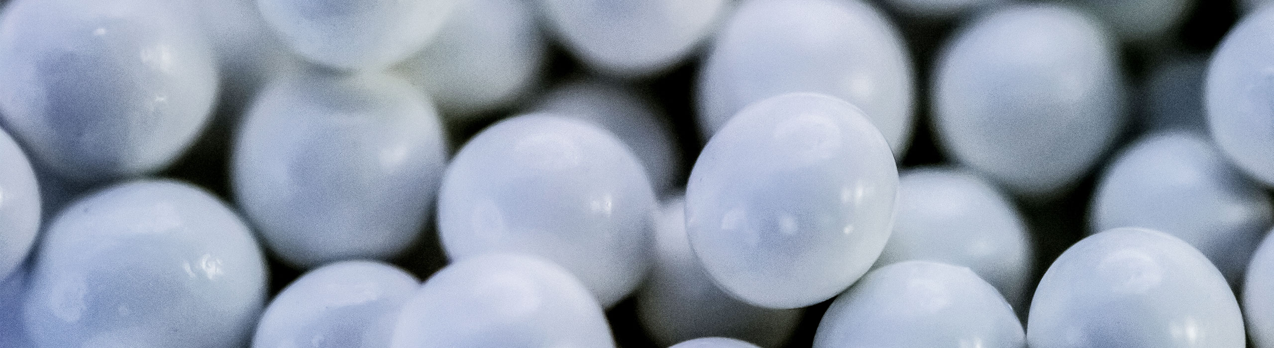 德國WIWOX-噴砂 KM Ceramic beads-KM陶瓷珠，專門為噴丸處理和表面拋光開發的WIWOX KM型氧化鋯基陶瓷珠